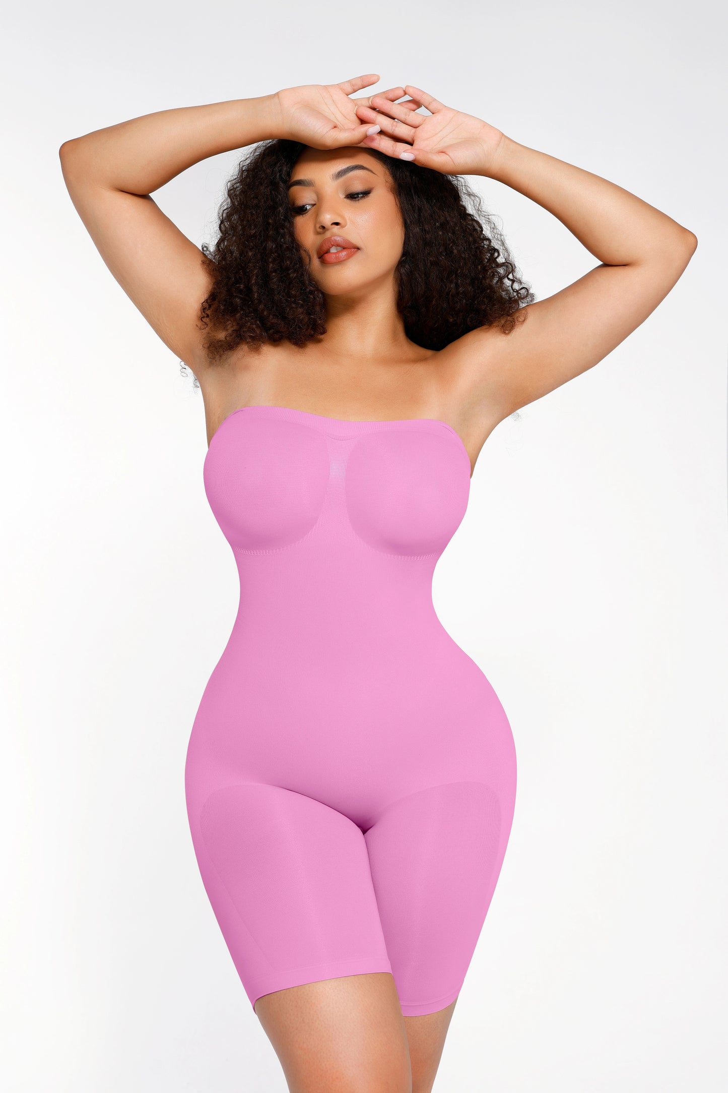 Body modelujące bez ramiączek z nogawką