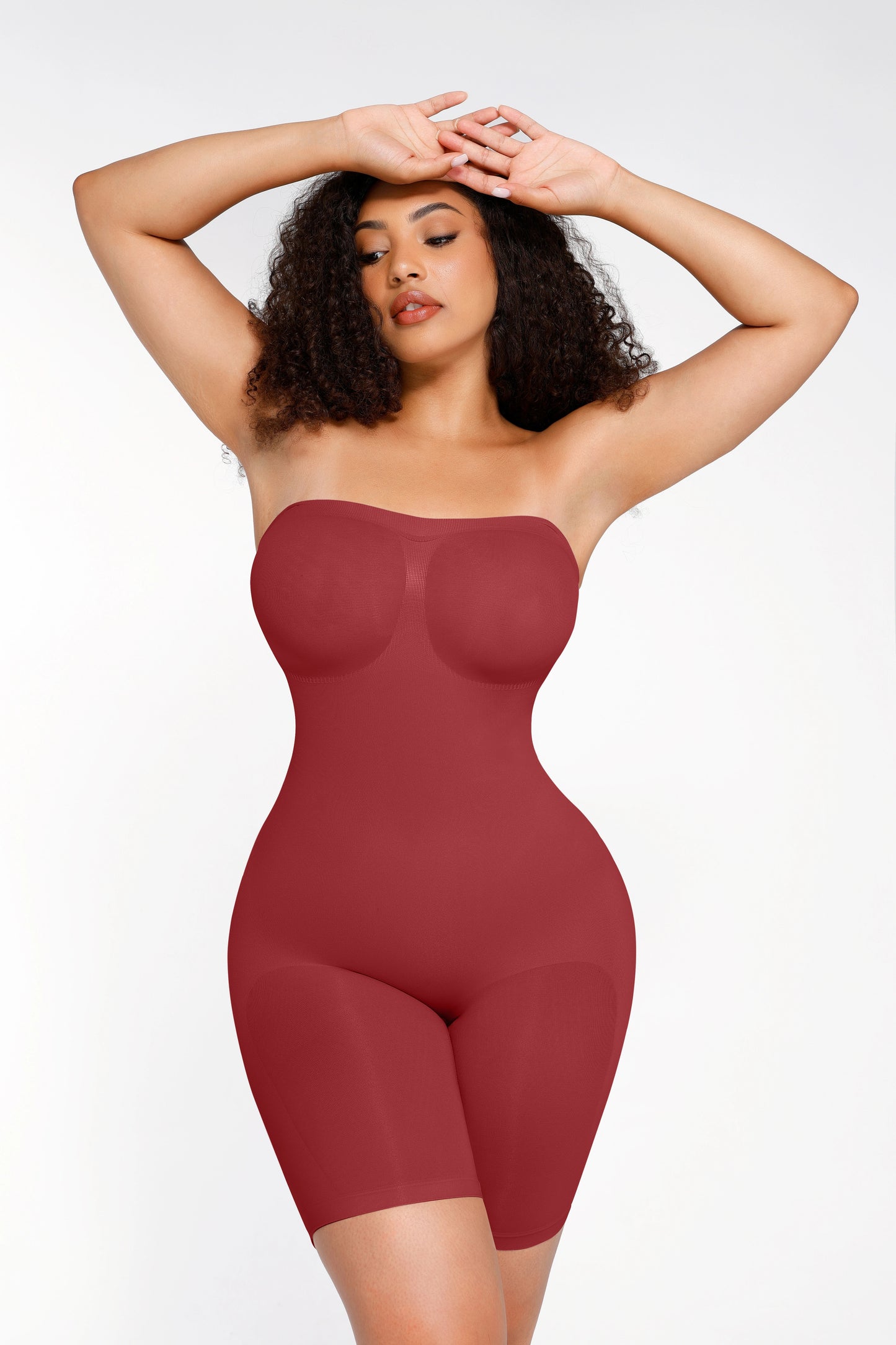 Body modelujące bez ramiączek z nogawką