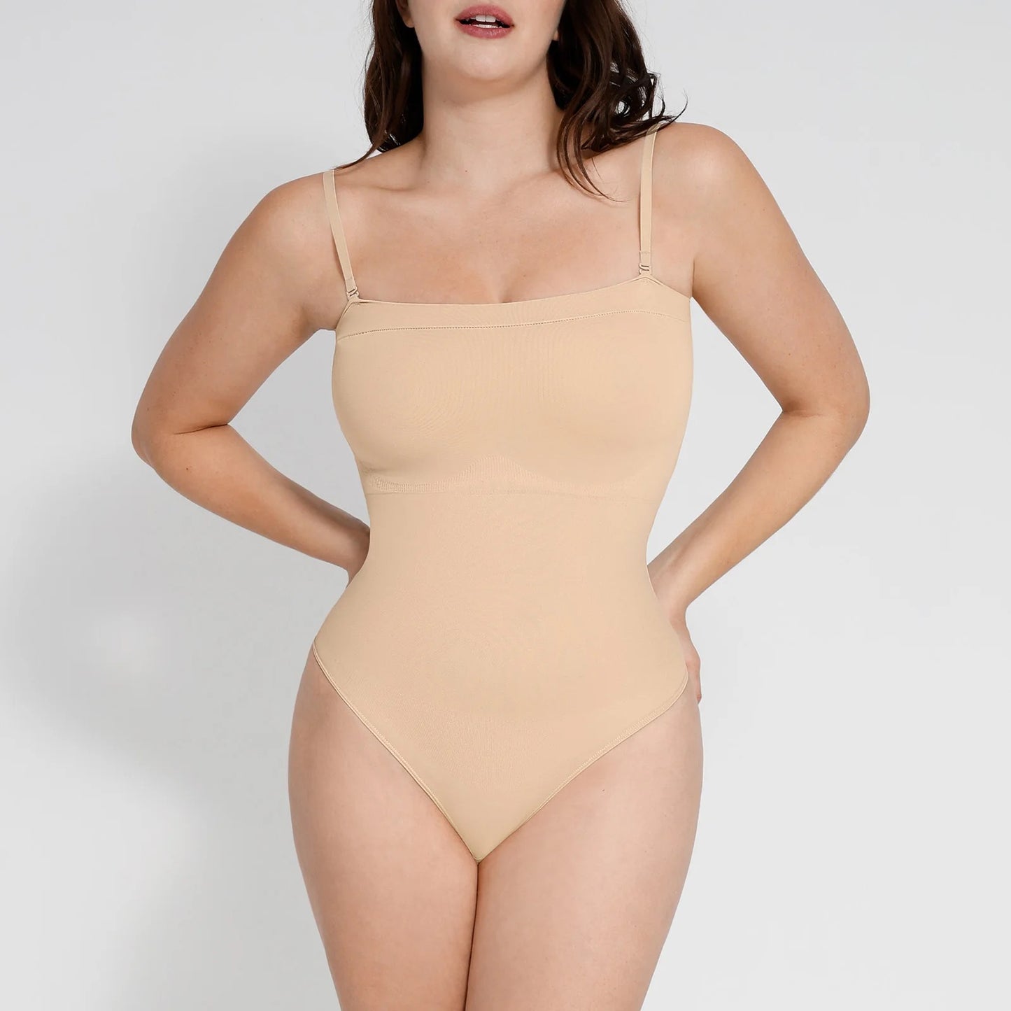 Body modelujące bez ramiączek