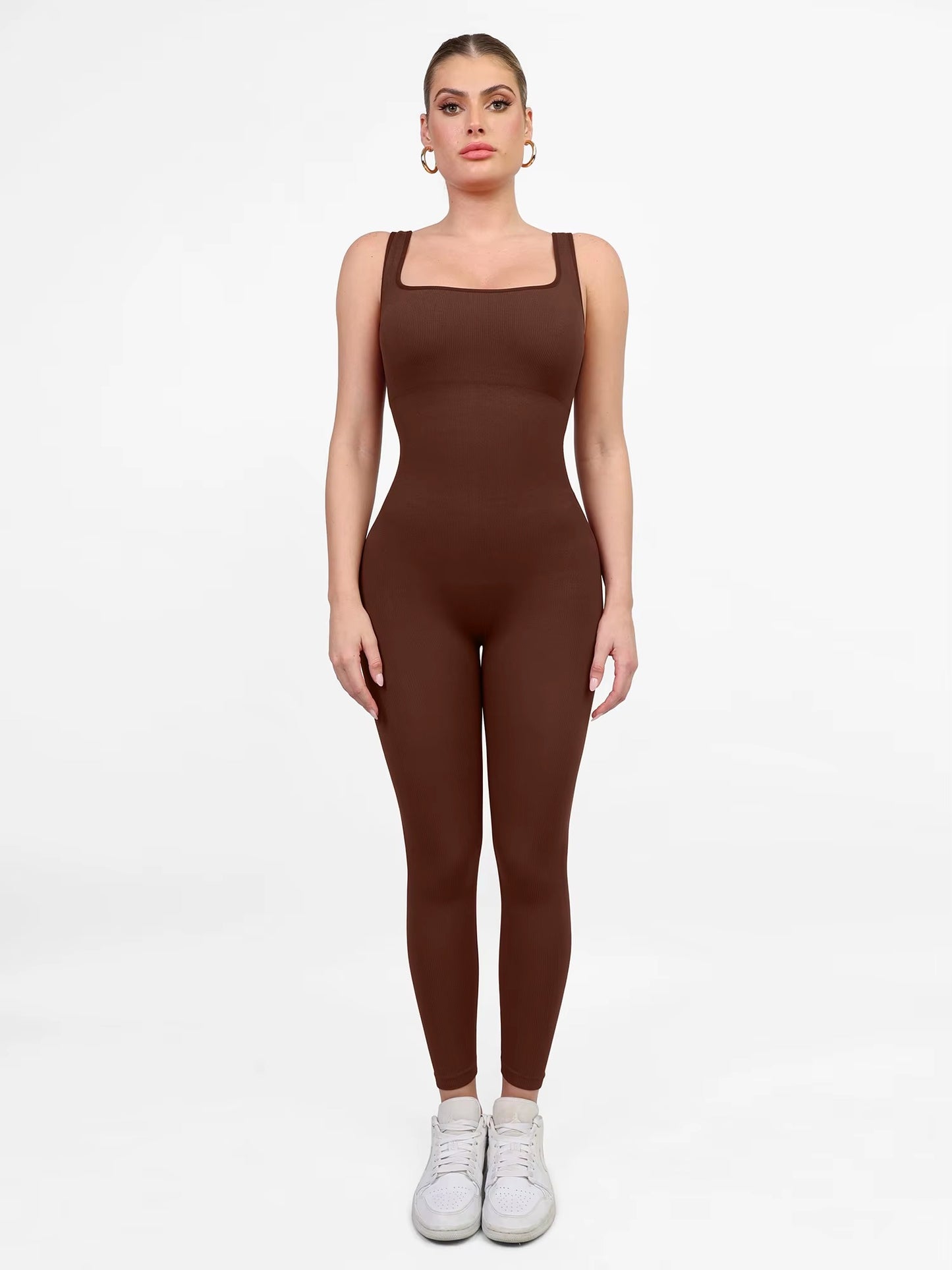 Kombinezon modelujący typu tank top