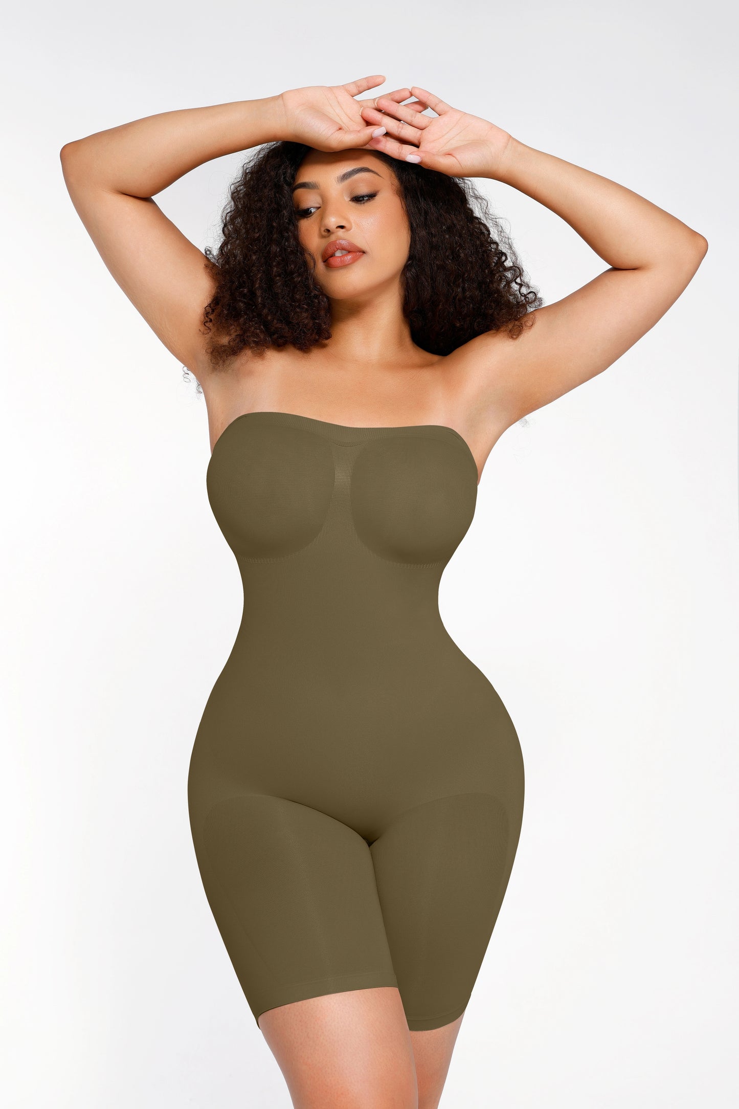 Body modelujące bez ramiączek z nogawką