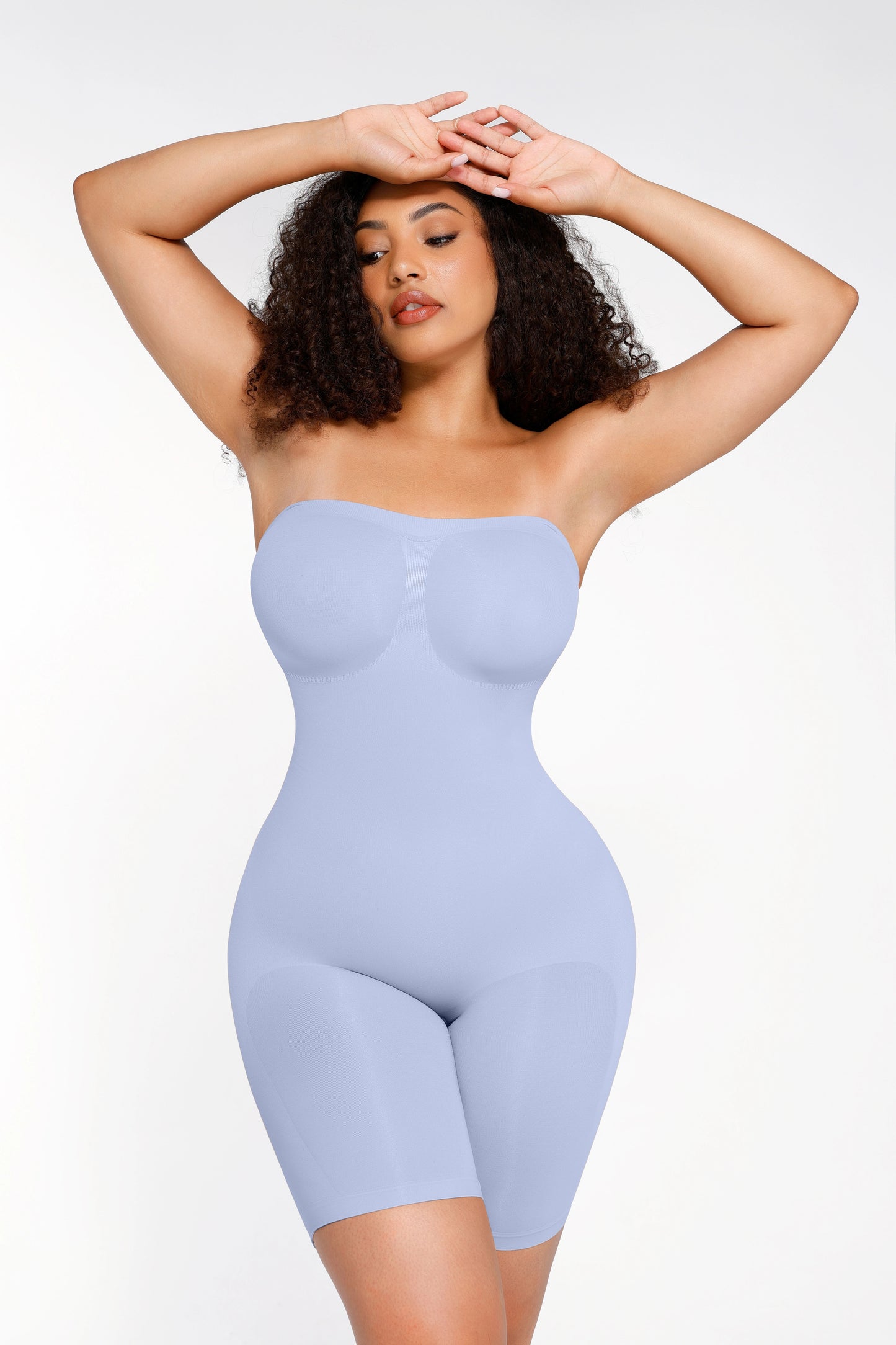 Body modelujące bez ramiączek z nogawką
