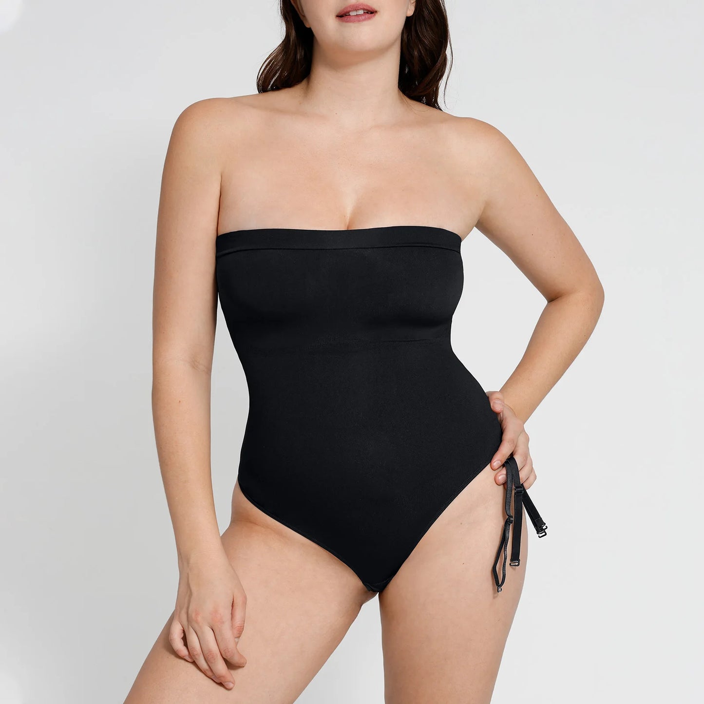 Body modelujące bez ramiączek