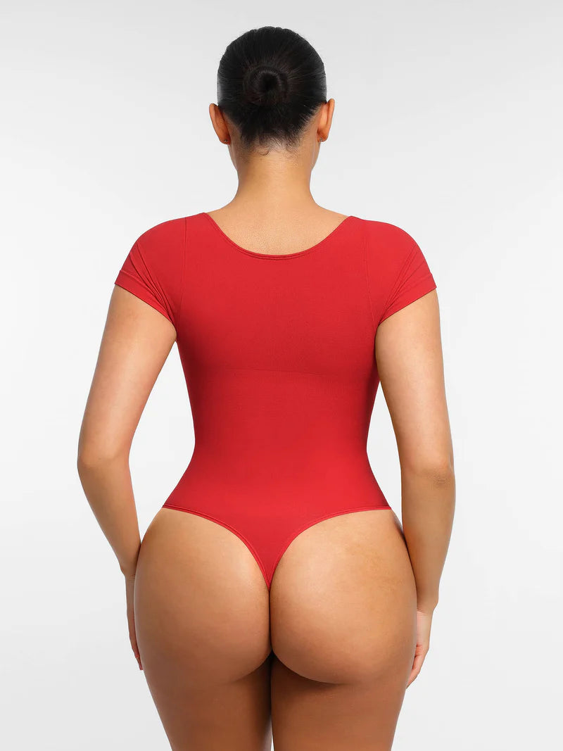 Body modelujące z rękawkiem i stringami