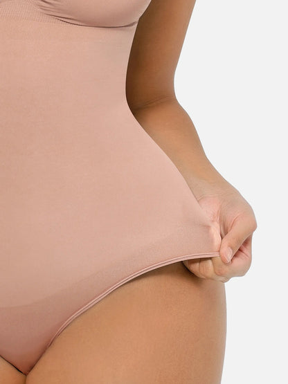 Body modelujące ze stringami