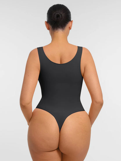 Bezszwowe body modelujące ze stringami