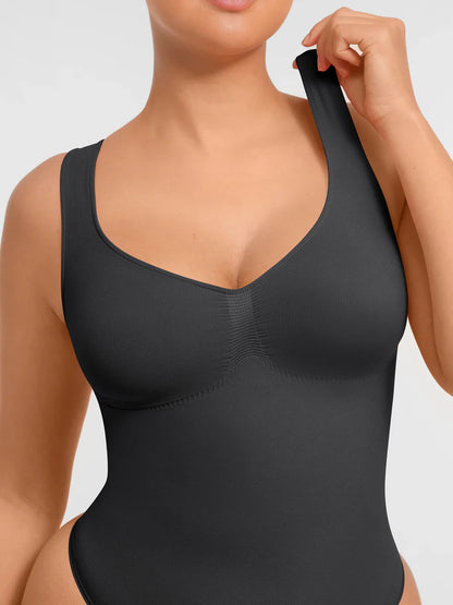Bezszwowe body modelujące ze stringami
