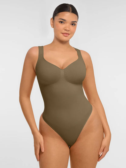 Bezszwowe body modelujące ze stringami