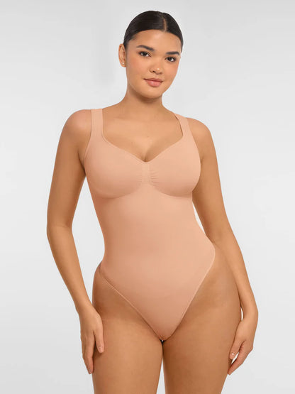 Bezszwowe body modelujące ze stringami
