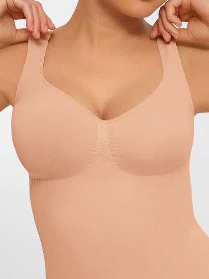 Bezszwowe body modelujące ze stringami