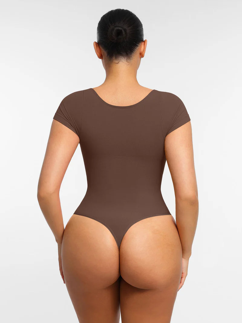 Body modelujące z rękawkiem i stringami
