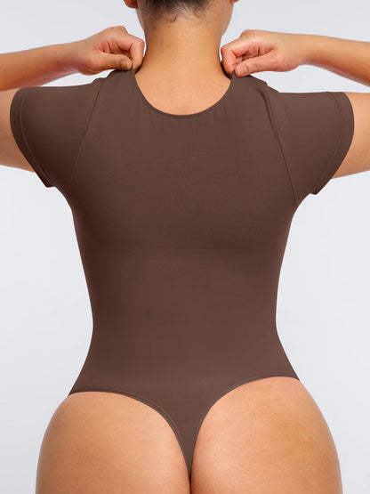Body modelujące z rękawkiem i stringami