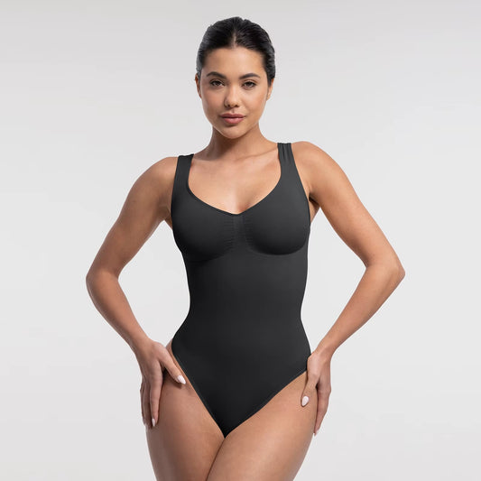 Bezszwowe body modelujące ze stringami